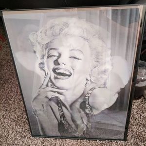 Marilyn monroe picture with frame
